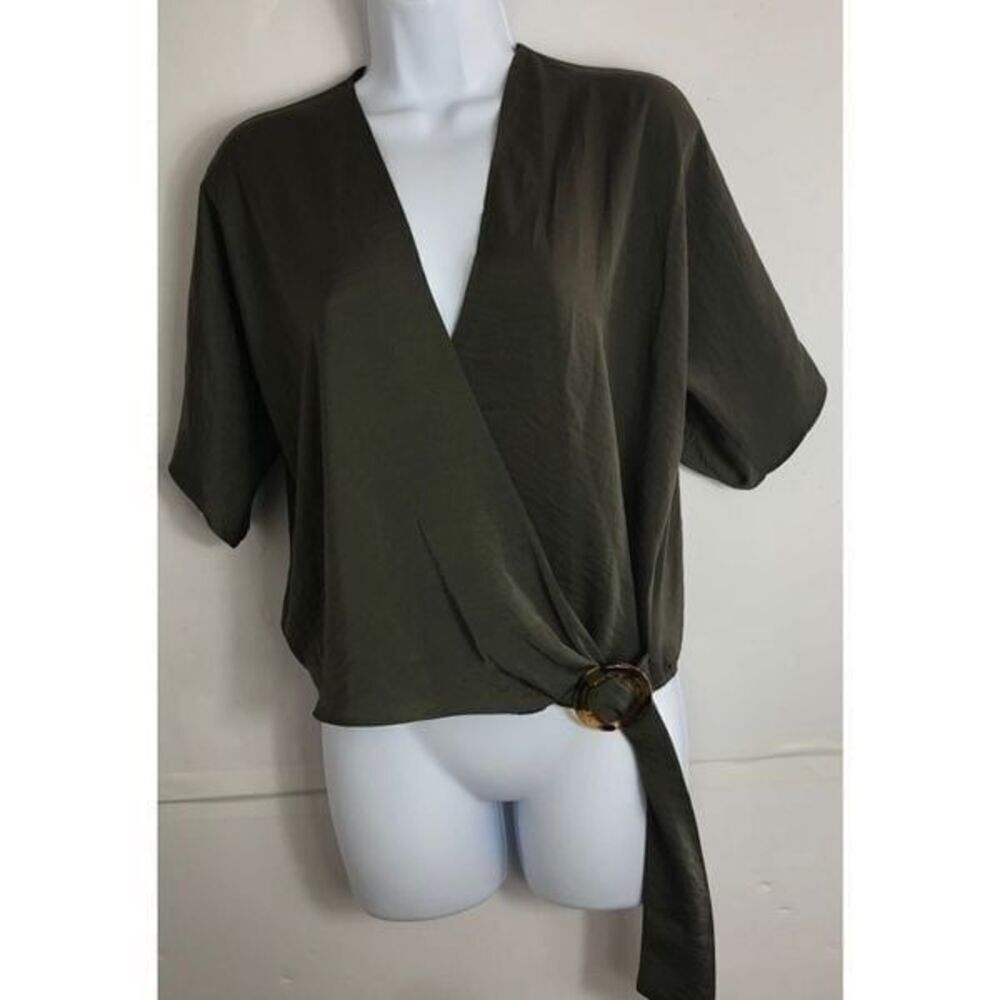 Express green v cut  blouses size 4     0028